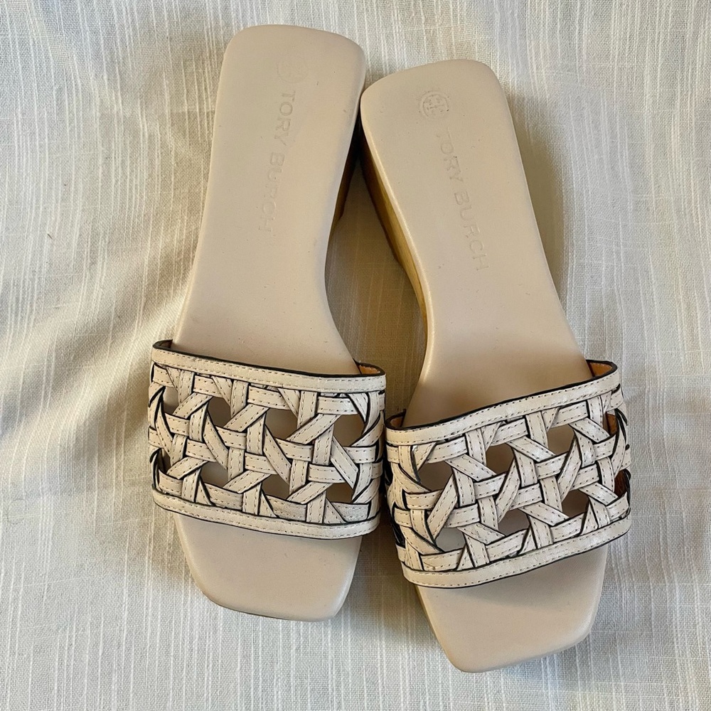 Tory Burch Women's Basket Weave Cream Clog Sandal Size 7